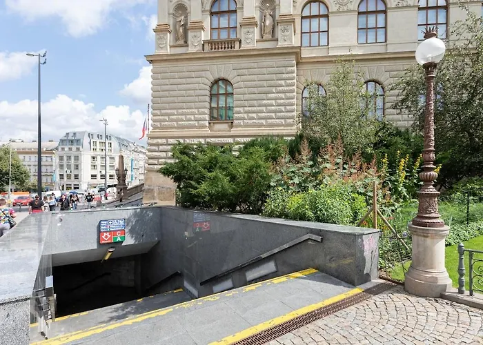 Lejlighed Entire Unit Next To Wenceslas Square Prag